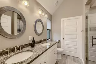 904 E 2nd St, Austin, TX 78702 - Photo 23
