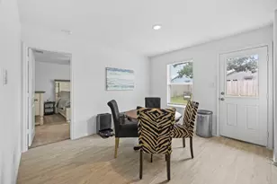 108 Ciarans Crossing Dr, Fredericksburg, TX 78624 - Photo 5