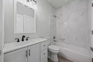 10 Honeysuckle Ln, Wimberley, TX 78676 - Photo 5