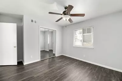 2408 Longview Street #113, Austin, TX 78705 - Photo 17