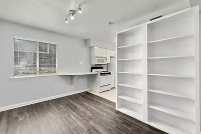 2408 Longview Street #113, Austin, TX 78705 - Photo 5