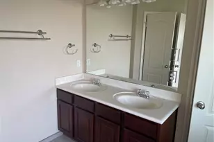 1718 Woodvista Pl, Round Rock, TX 78665 - Photo 5