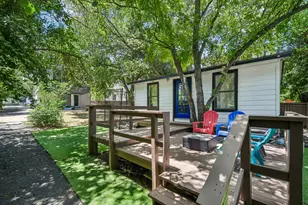 208 Lessin Ln, Austin, TX 78704 - Photo 17