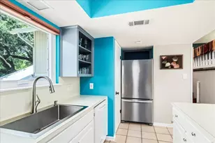 7001 Danwood Dr, Austin, TX 78759 - Photo 11