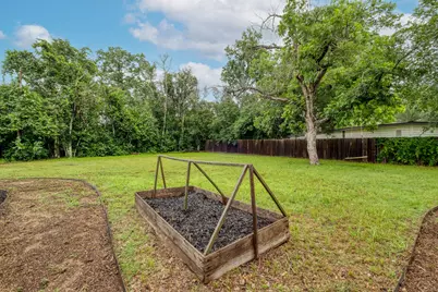 1233 Orange Street, Lockhart, TX 78644 - Photo 29