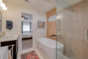 1233 Orange St, Lockhart, TX 78644 - Photo 17