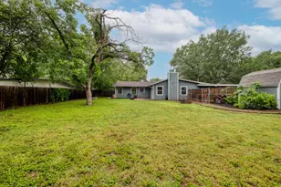 1233 Orange St, Lockhart, TX 78644 - Photo 29