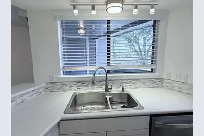 2500 Burleson Road #713, Austin, TX 78741 - Photo 9