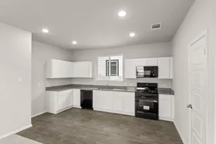 3085 Winding Creek Rd, Kyle, TX 78640 - Photo 9