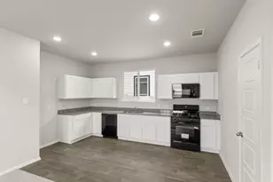 3085 Winding Creek Rd, Kyle, TX 78640 - Photo 15