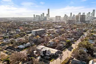 1304 Comal St, Austin, TX 78702 - Photo 39