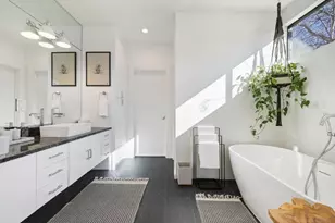 1304 Comal St, Austin, TX 78702 - Photo 19