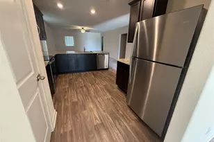 18912 Quiet Range Dr, Elgin, TX 78621 - Photo 7