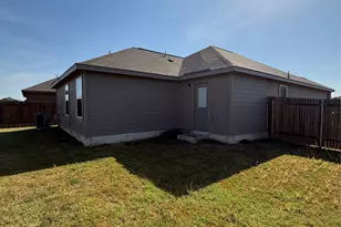 18912 Quiet Range Dr, Elgin, TX 78621 - Photo 25