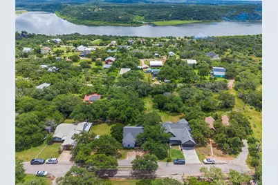 503 Chantilly Lane, Spicewood, TX 78669 - Photo 3