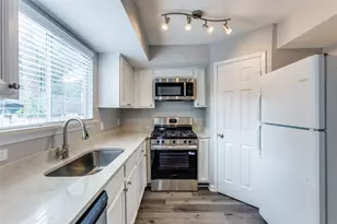 2005 Glen Allen St, Austin, TX 78704 - Photo 3