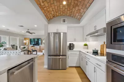 1910 Rue De St Tropez #6, Austin, TX 78746 - Photo 11