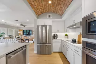 1910 Rue de Saint Tropez, Austin, TX 78746 - Photo 11