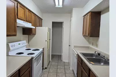 8705 Schick Road #D, Austin, TX 78729 - Photo 7