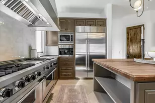 624 Logans Ln Ln, Austin, TX 78746 - Photo 15
