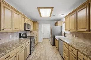 305 Pecan Dr, Kingsland, TX 78639 - Photo 9