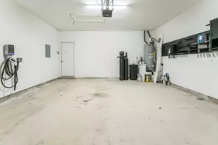 108 Fighting Seabees Run, Jarrell, TX 76537 - Photo 17