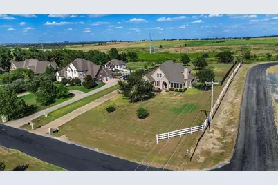 100 Apache Pass, Hutto, TX 78634 - Photo 29