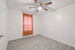 200 Monterrey St, Elgin, TX 78621 - Photo 17