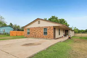 200 Monterrey St, Elgin, TX 78621 - Photo 31