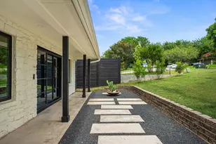 7202 Meadowood Dr, Austin, TX 78723 - Photo 5