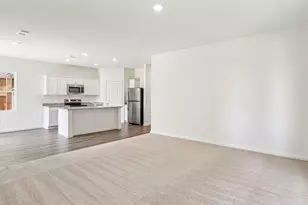 108 Mullen Wy, Taylor, TX 76574 - Photo 5