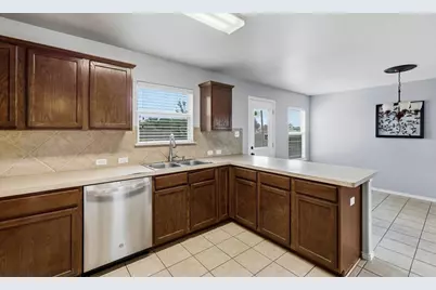 211 Falcon Lane, Leander, TX 78641 - Photo 13