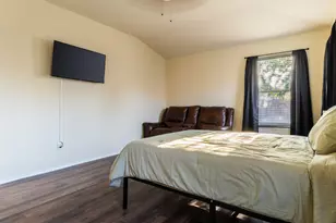 1111 Burgess Dr, Leander, TX 78641 - Photo 9