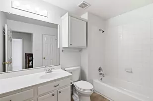 9201 Brodie Ln, Austin, TX 78748 - Photo 17