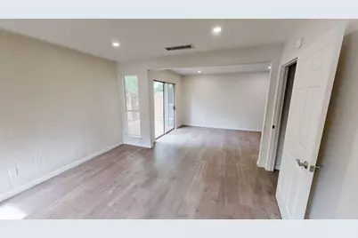 5917 Little Creek Trail, Austin, TX 78744 - Photo 5