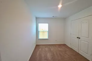 317 Riverdale Dr, Jarrell, TX 76537 - Photo 9