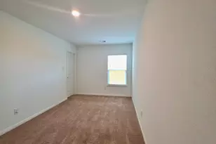317 Riverdale Dr, Jarrell, TX 76537 - Photo 11