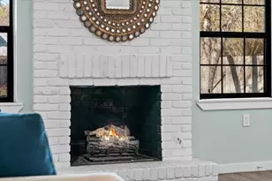 6102 Bullard Dr, Austin, TX 78757 - Photo 15