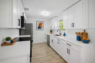 8005 Northforest Dr, Austin, TX 78759 - Photo 15