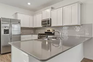 913 Legends Ln, Georgetown, TX 78628 - Photo 11