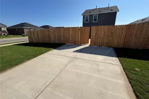 110 Haw Br Vw, Kyle, TX 78640 - Photo 15