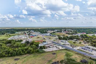 1102 N Pecan St, Caldwell, TX 77836 - Photo 39