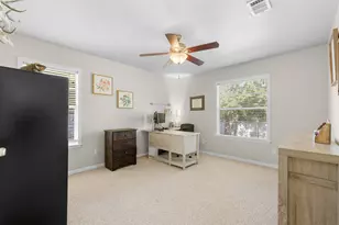 1102 N Pecan St, Caldwell, TX 77836 - Photo 23