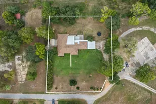 1102 N Pecan St, Caldwell, TX 77836 - Photo 35