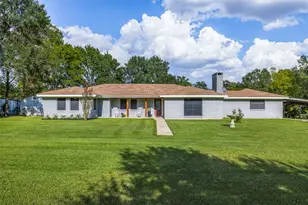 1102 N Pecan St, Caldwell, TX 77836 - Photo 1