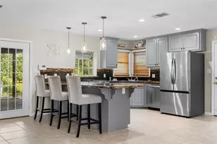 1102 N Pecan St, Caldwell, TX 77836 - Photo 9