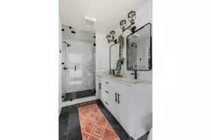 1911 College Row, Austin, TX 78702 - Photo 17
