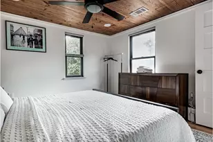 1911 College Row, Austin, TX 78702 - Photo 21