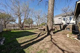 1118 Linden St, Austin, TX 78702 - Photo 33