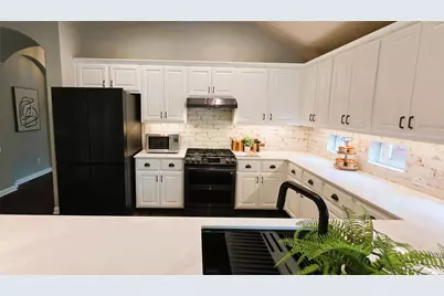 10004 Crater Lake Pass, Austin, TX 78747 - Photo 7